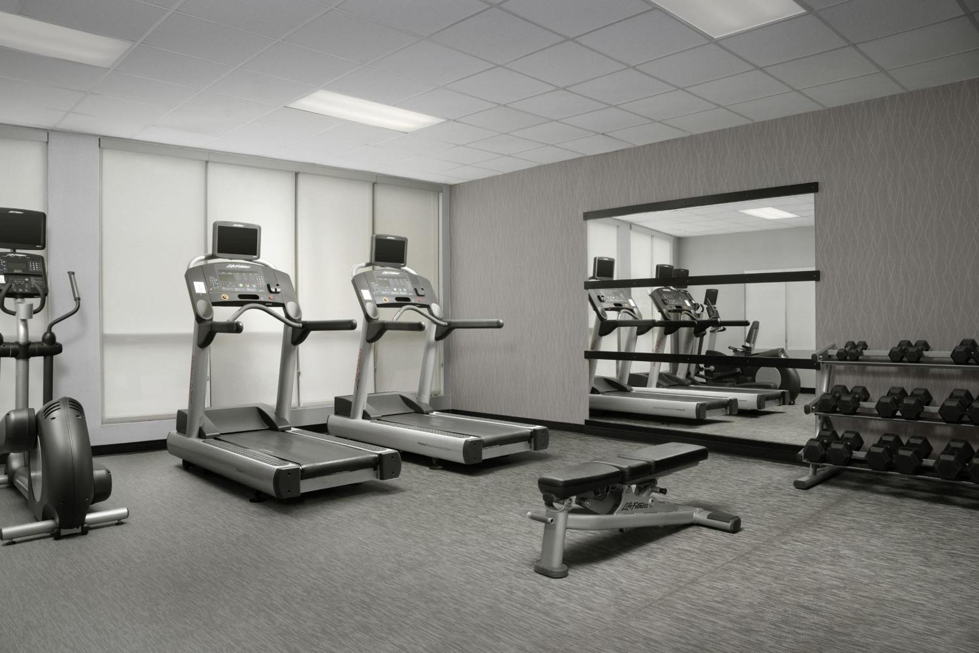 Courtyard By Marriott Philadelphia Hotel