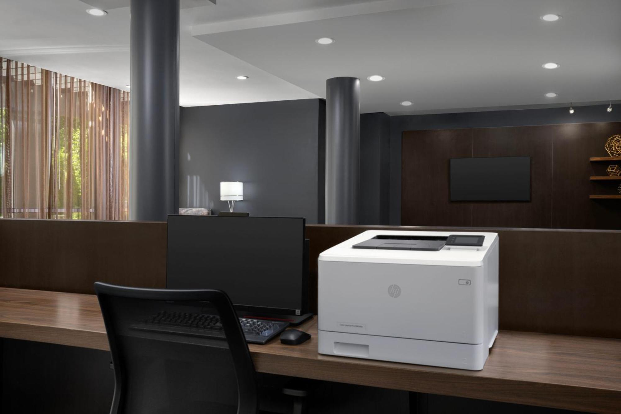 Courtyard By Marriott Philadelphia