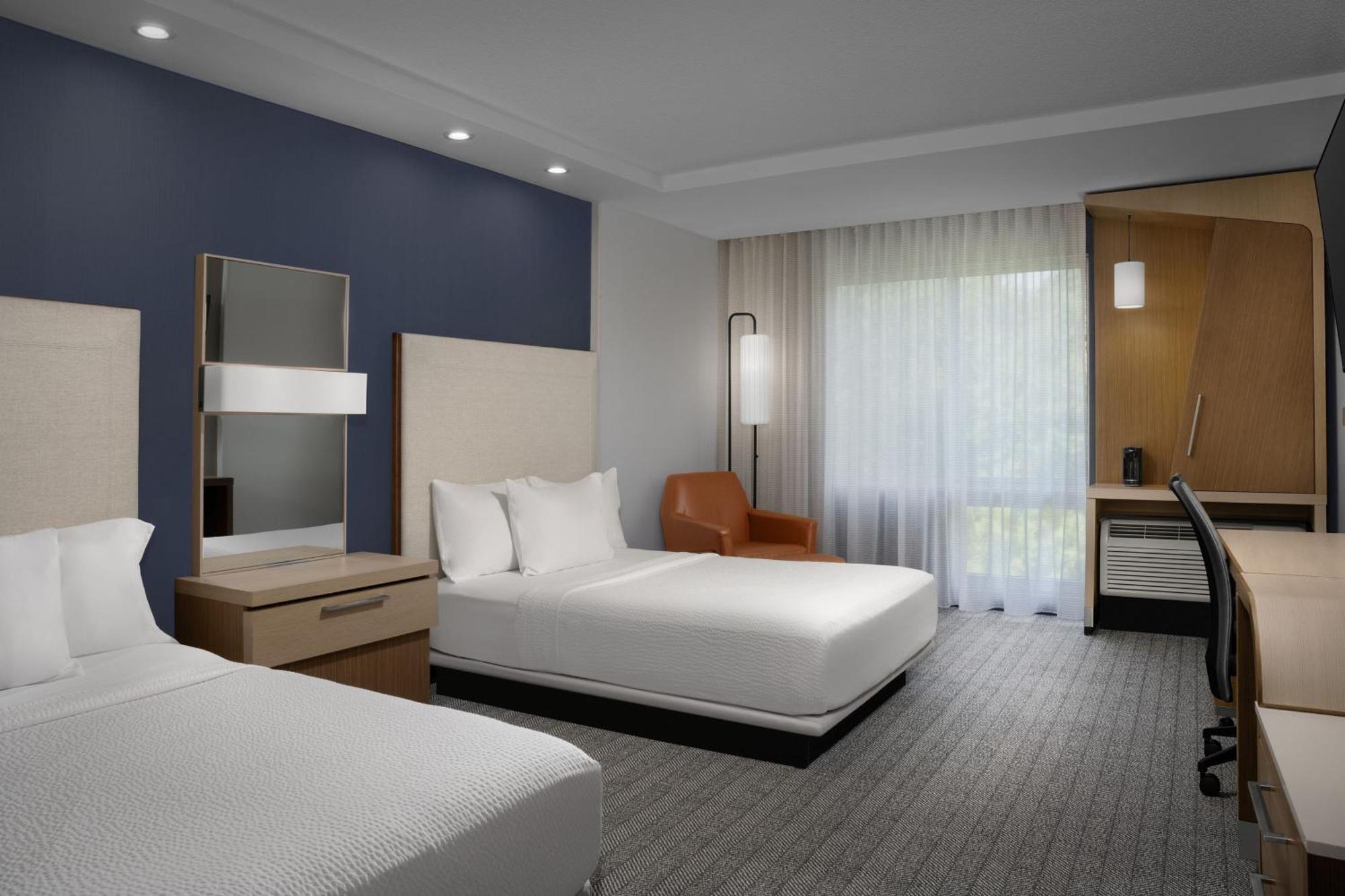 Courtyard By Marriott Philadelphia Hotel Bensalem